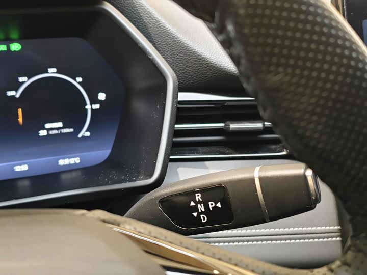 Фото 16 - XPeng G3