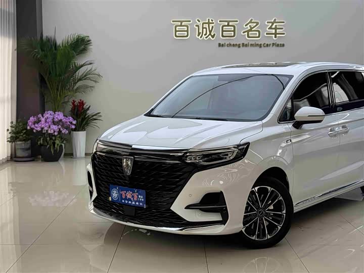 Фото 2 - Roewe iMax 8