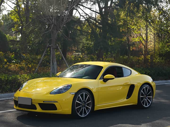 Фото 1 - Porsche 718