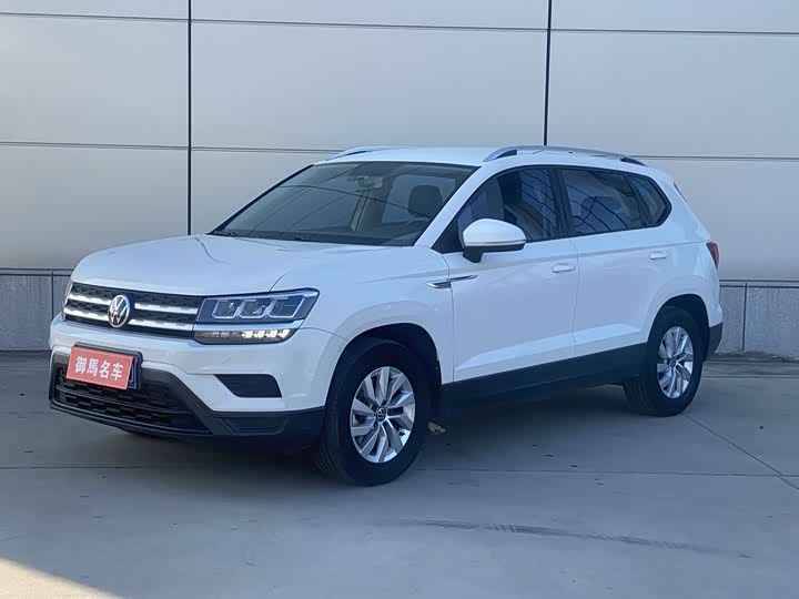 Фото 1 - Volkswagen Tharu