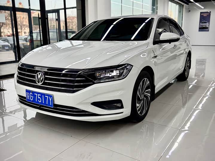 Фото 1 - Volkswagen Sagitar L