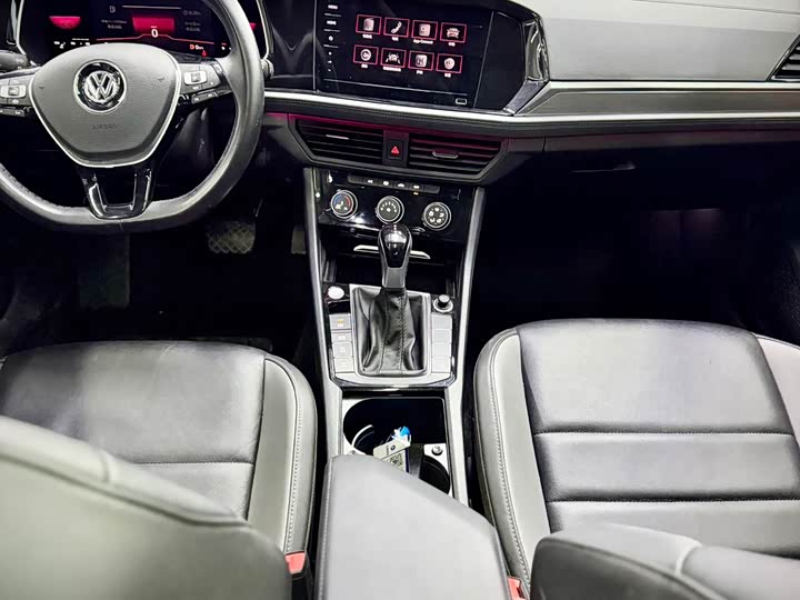 Фото 18 - Volkswagen Sagitar L