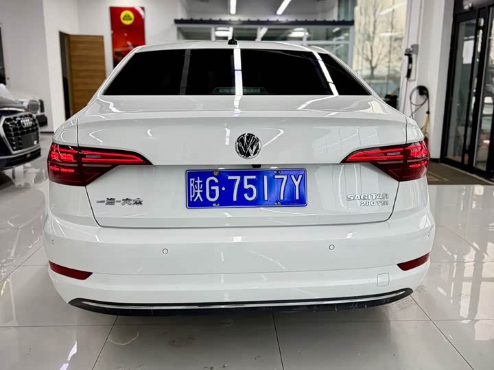 Фото 5 - Volkswagen Sagitar L