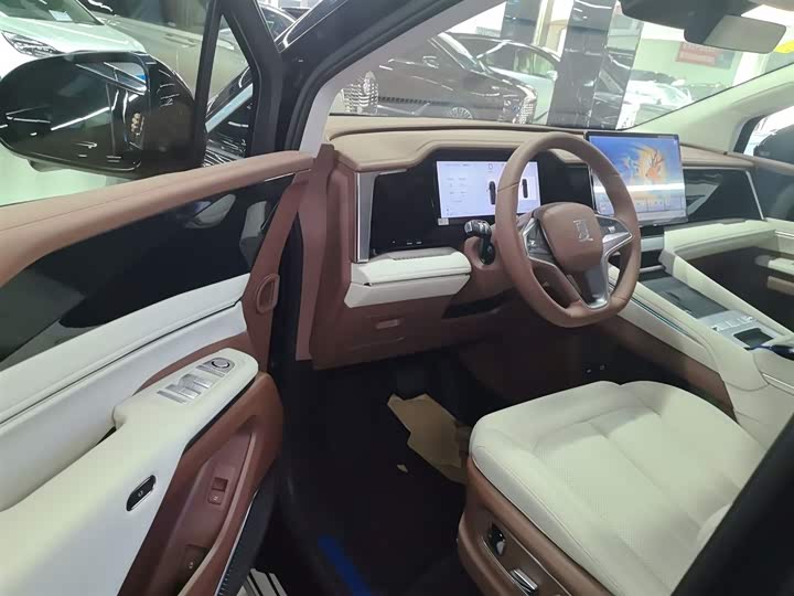 Фото 16 - BYD Xia