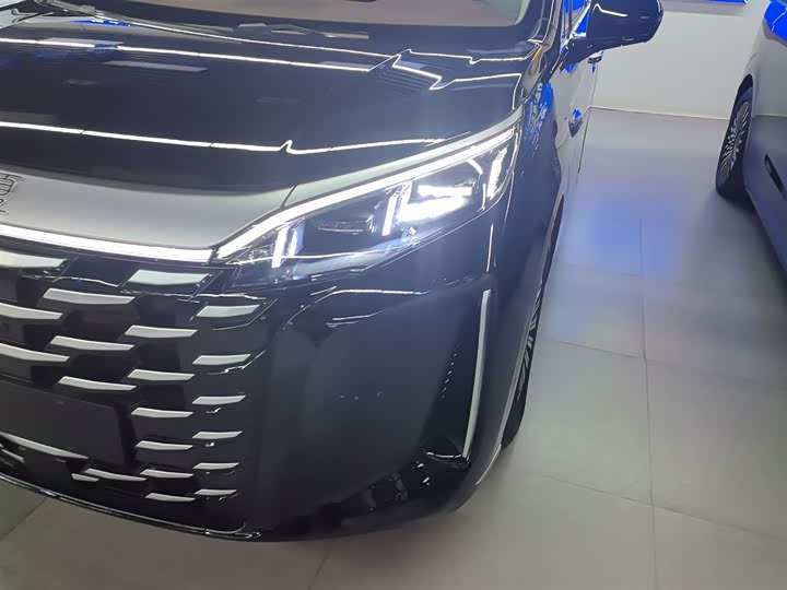 Фото 24 - BYD Xia