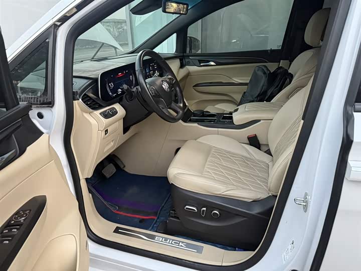 Фото 11 - Buick GL8 ES