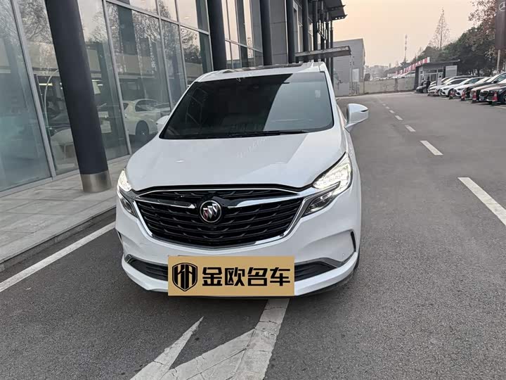 Фото 2 - Buick GL8 ES