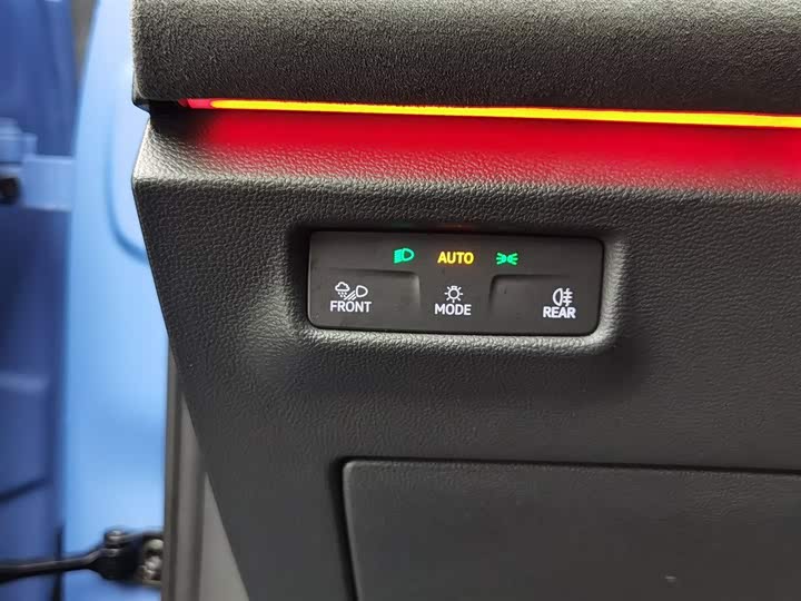 Фото 21 - Volkswagen Tiguan L Pro