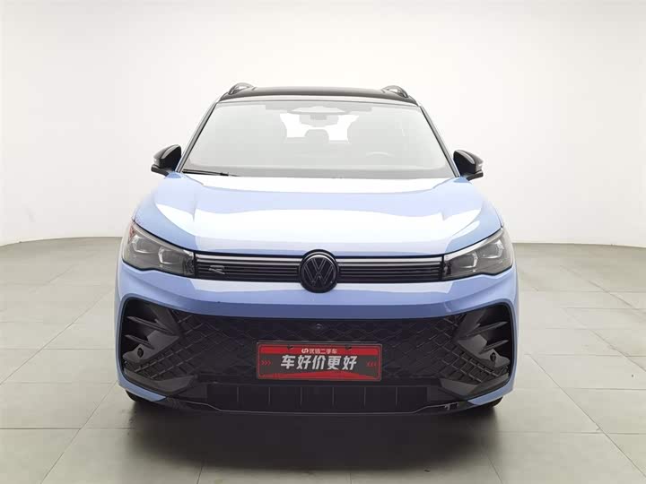 Фото 3 - Volkswagen Tiguan L Pro