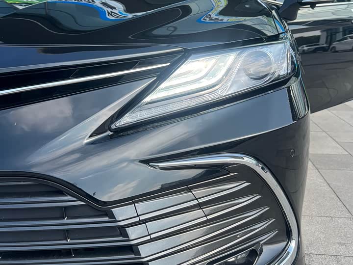 Фото 16 - Toyota Camry