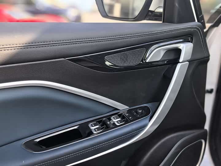 Фото 13 - Geely Jiaji