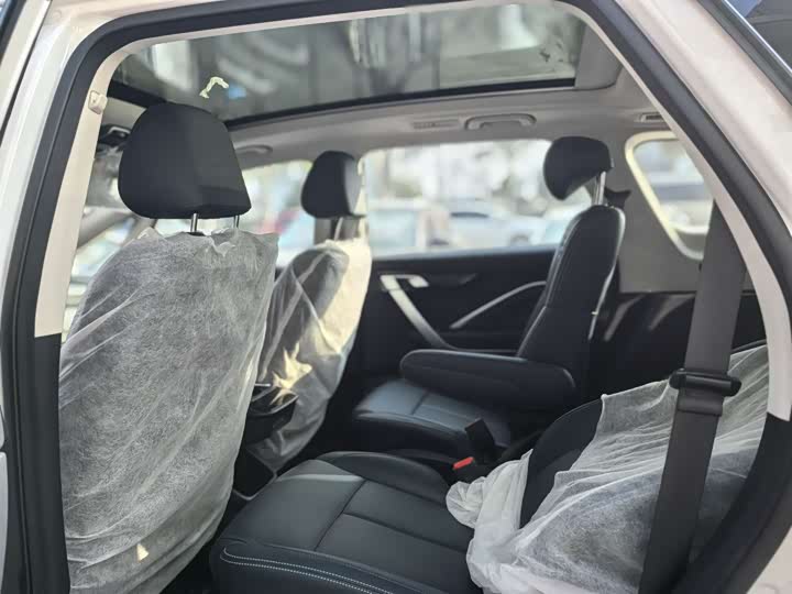 Фото 14 - Geely Jiaji