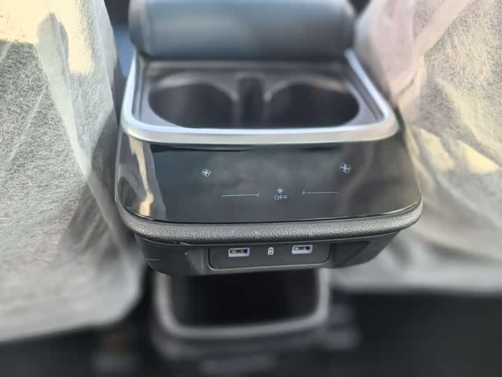 Фото 15 - Geely Jiaji