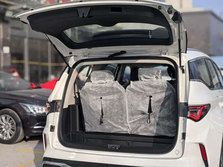 Фото 16 - Geely Jiaji