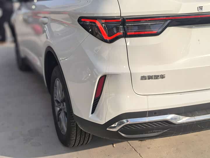 Фото 8 - Geely Jiaji