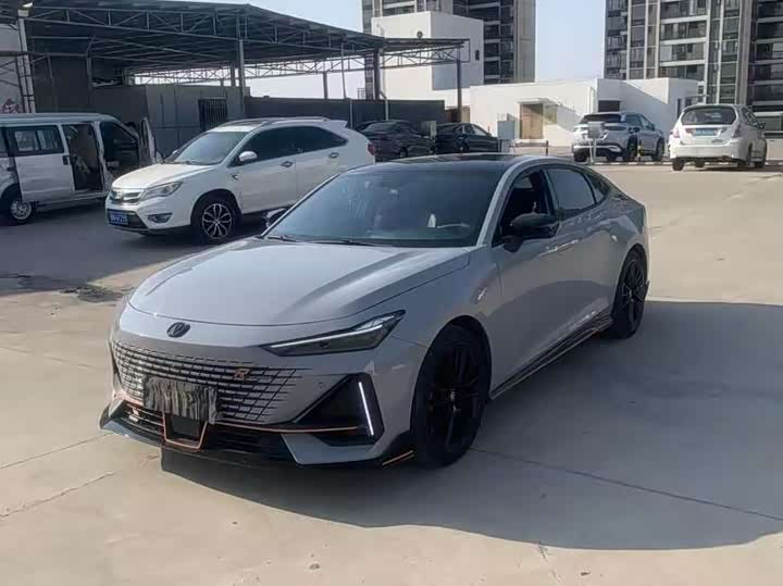 Фото 1 - Changan UNI-V