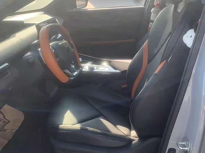 Фото 6 - Changan UNI-V