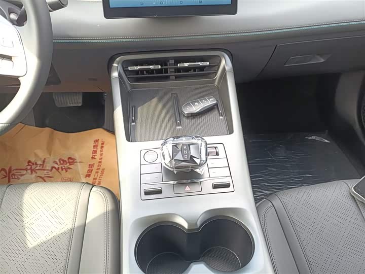 Фото 14 - BYD Qin Plus