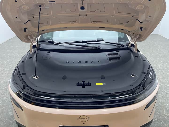 Фото 16 - Nissan N7