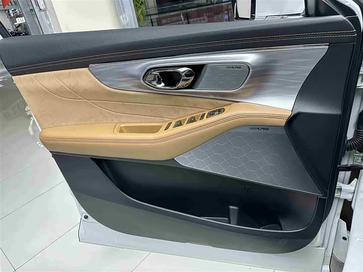 Фото 21 - GAC Trumpchi ES9