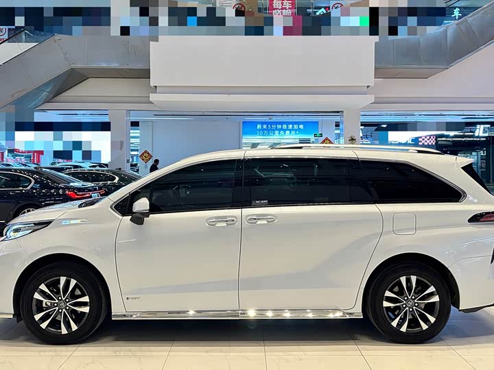 Фото 6 - Toyota Granvia