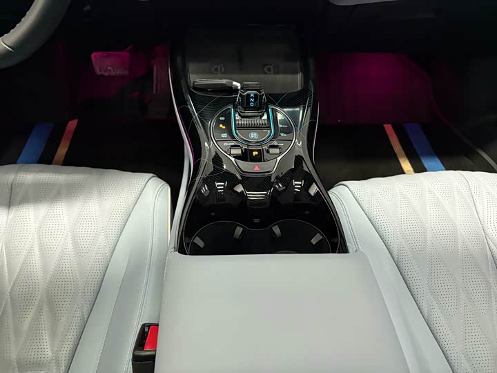 Фото 15 - BYD Seal