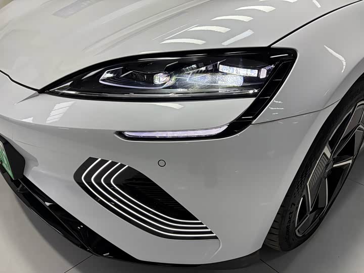 Фото 18 - BYD Seal