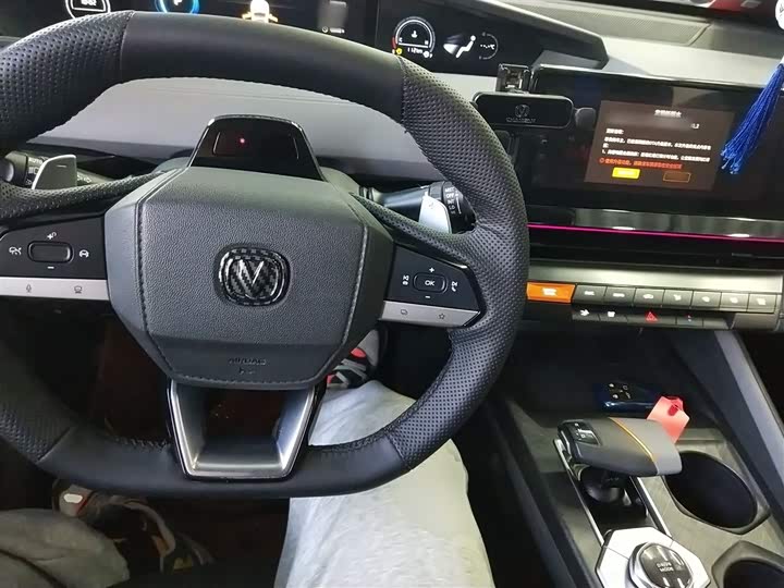 Фото 10 - Changan UNI-V