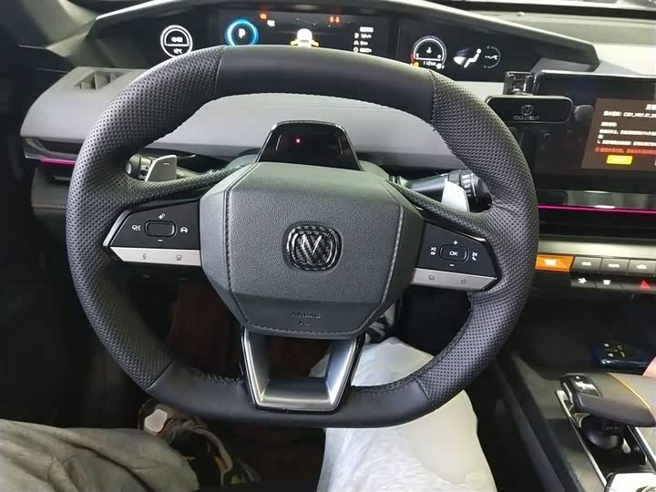 Фото 11 - Changan UNI-V