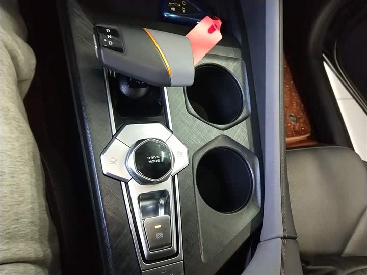 Фото 14 - Changan UNI-V