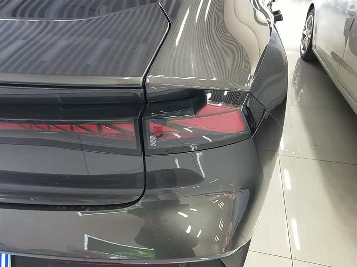 Фото 8 - Changan UNI-V