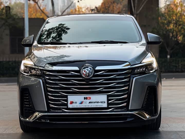 Фото 2 - Buick GL8 ES