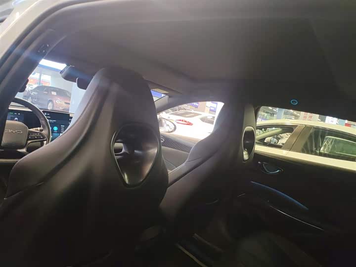 Фото 18 - BYD Seal