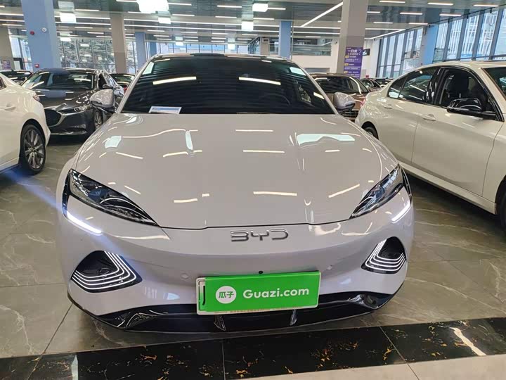 Фото 3 - BYD Seal