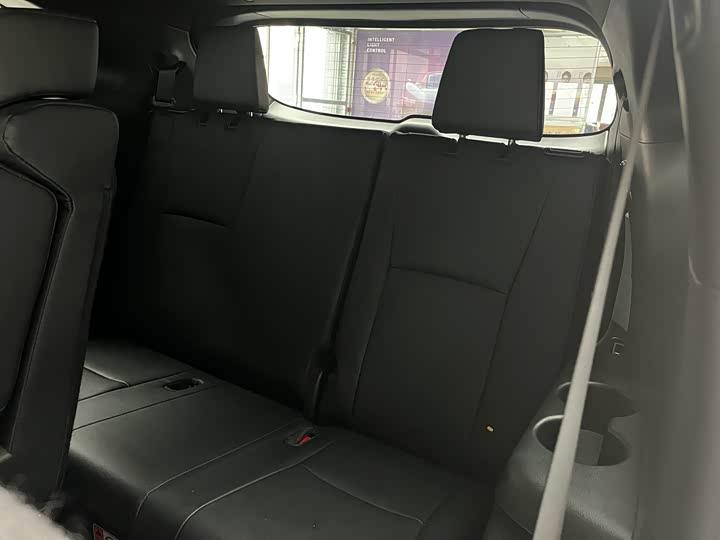 Фото 10 - Toyota Crown Kluger