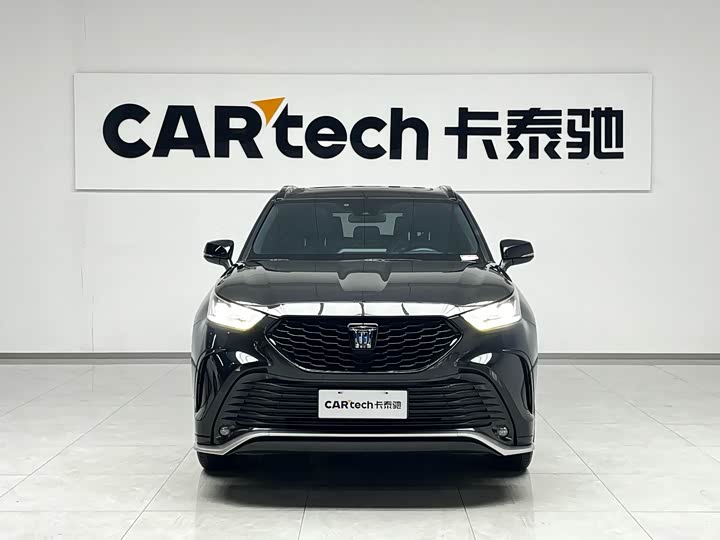 Фото 2 - Toyota Crown Kluger