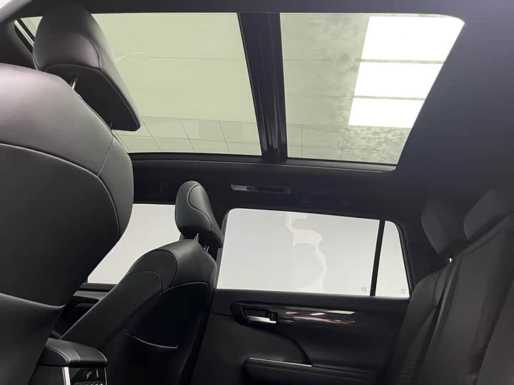 Фото 5 - Toyota Crown Kluger