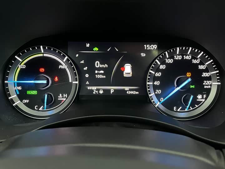 Фото 6 - Toyota Crown Kluger