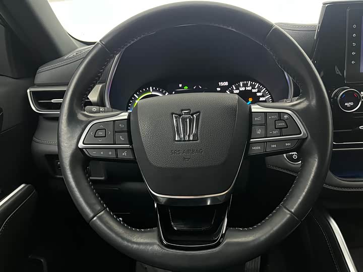 Фото 8 - Toyota Crown Kluger