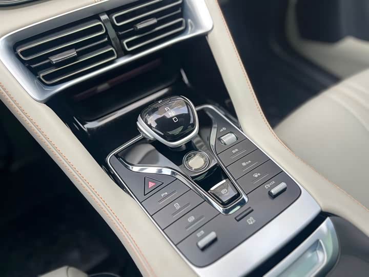 Фото 12 - BYD Song Plus Hybrid/EV