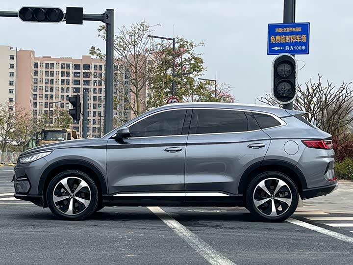 Фото 4 - BYD Song Plus Hybrid/EV