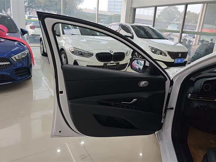 Фото 7 - Hyundai Elantra N line