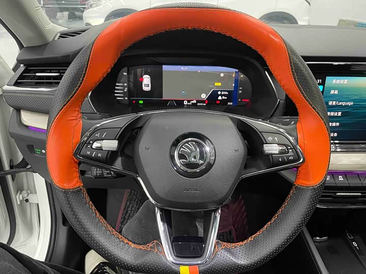 Фото 8 - Skoda Octavia Pro