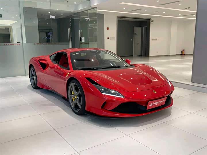 Photo 3 - Ferrari F8