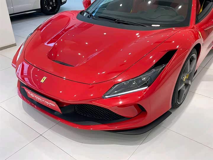 Photo 4 - Ferrari F8
