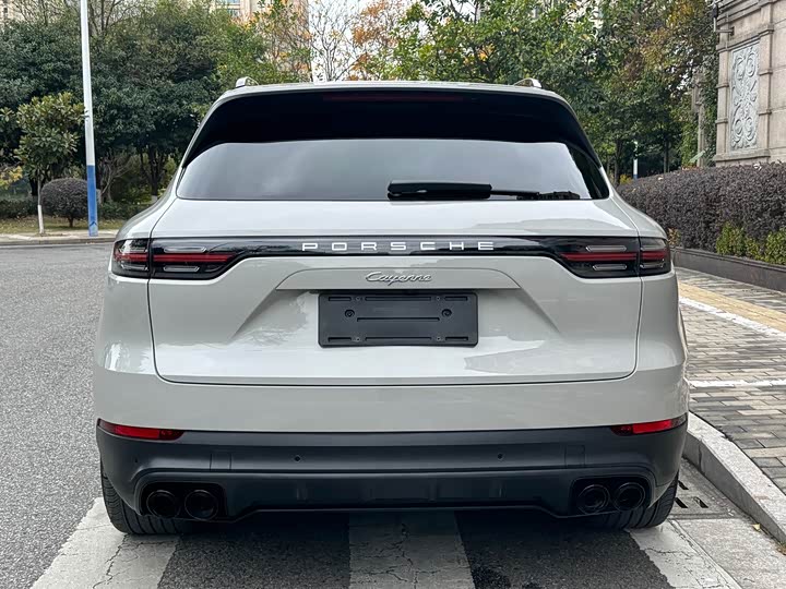 Фото 16 - Porsche Cayenne