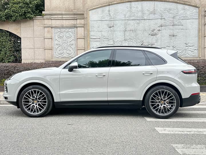 Фото 3 - Porsche Cayenne