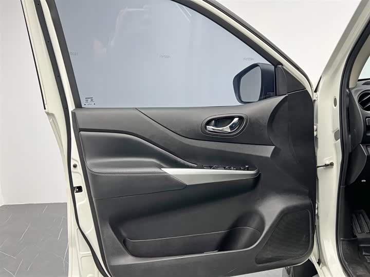 Фото 13 - Nissan Terra