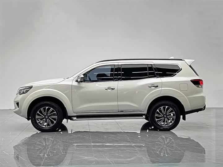 Фото 3 - Nissan Terra