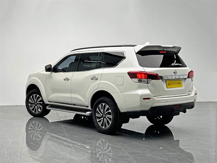 Фото 4 - Nissan Terra